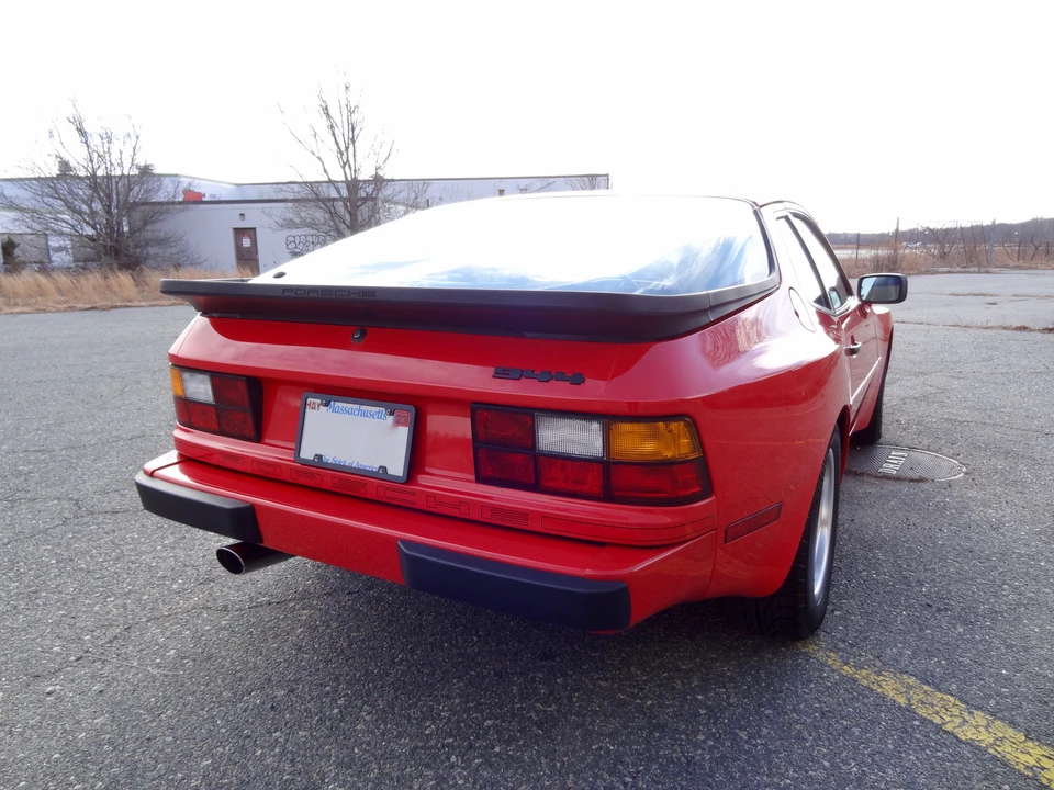 1986 Porsche 944 - Image 19 of 31