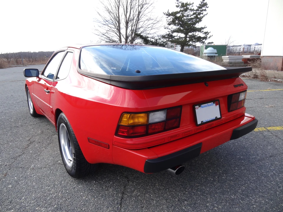 1986 Porsche 944 - Image 15 of 31