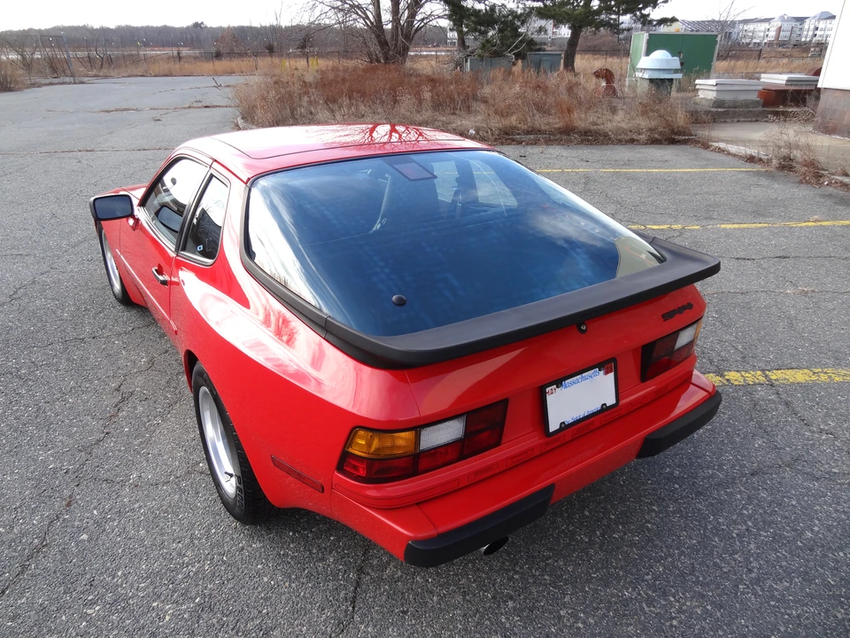 1986 Porsche 944 - Image 16 of 31