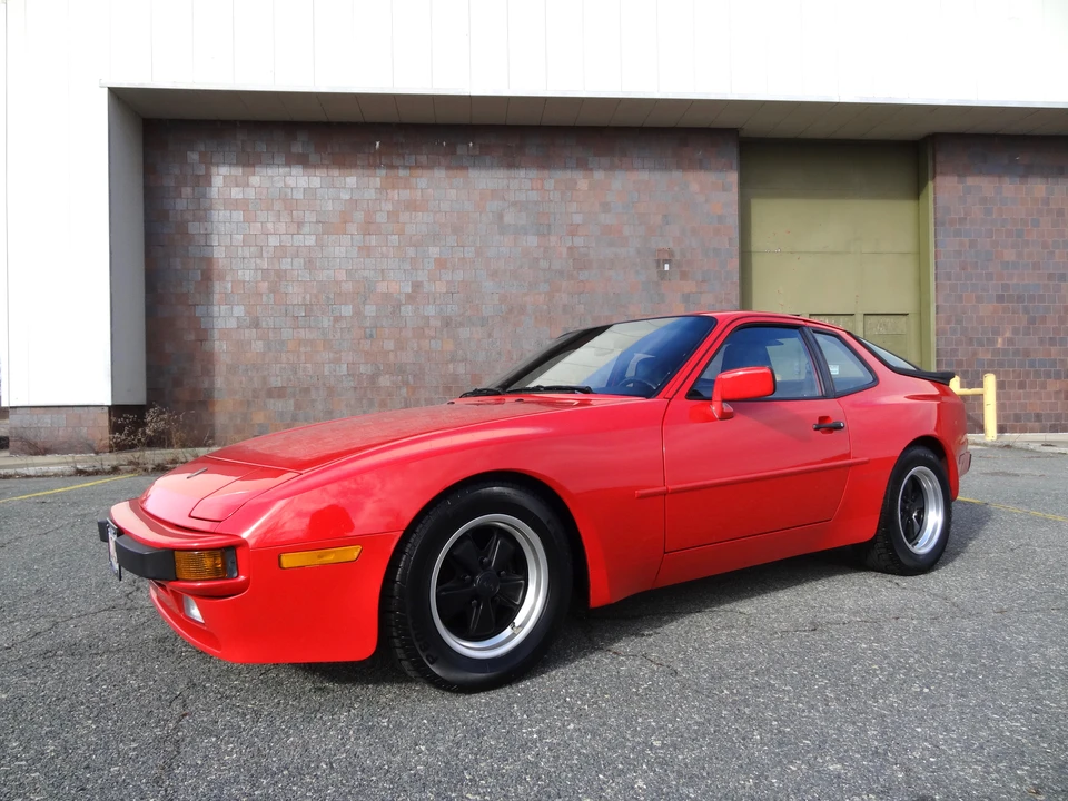 1986 Porsche 944 - Image 10 of 31