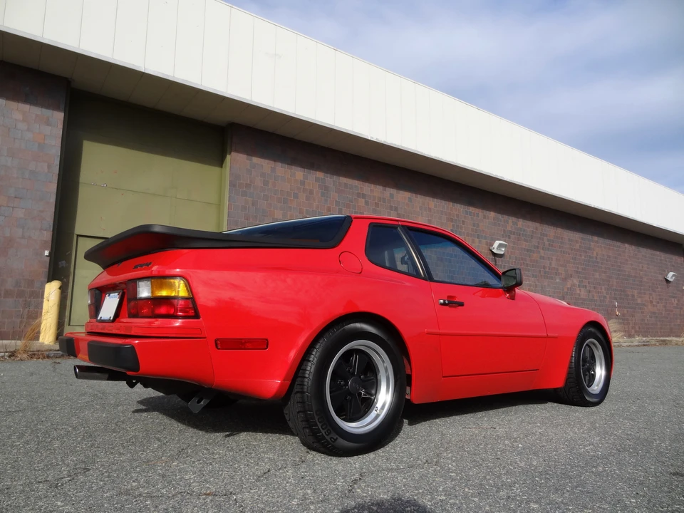 1986 Porsche 944 - Image 21 of 31