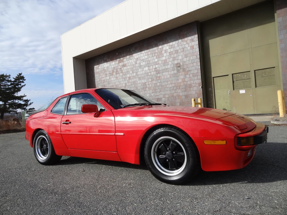 1986 Porsche 944 - Image 2 of 31