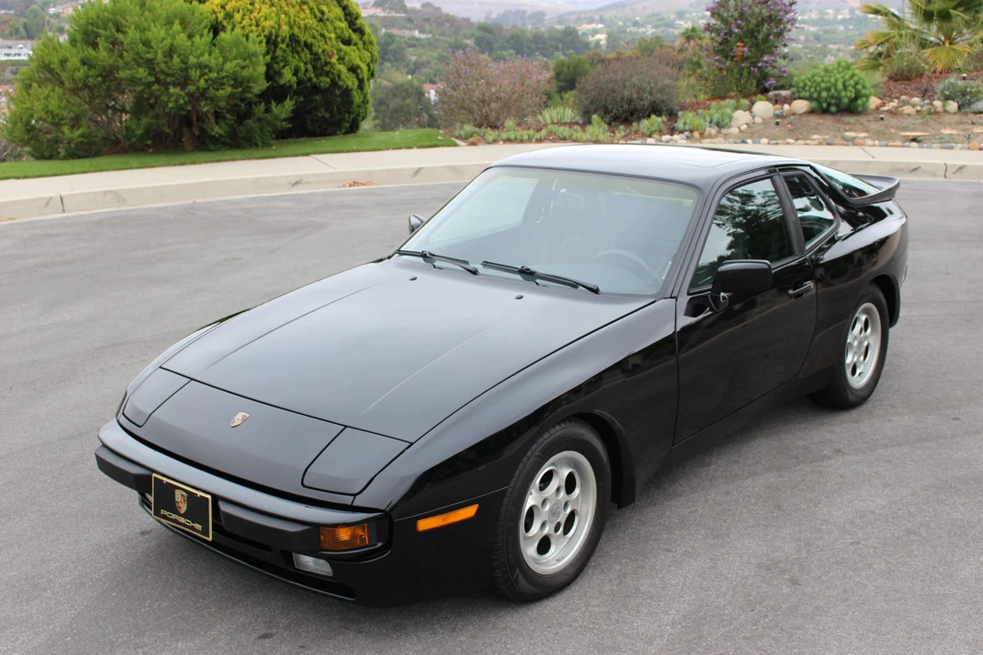 1986 Porsche 944 - Image 6 of 31
