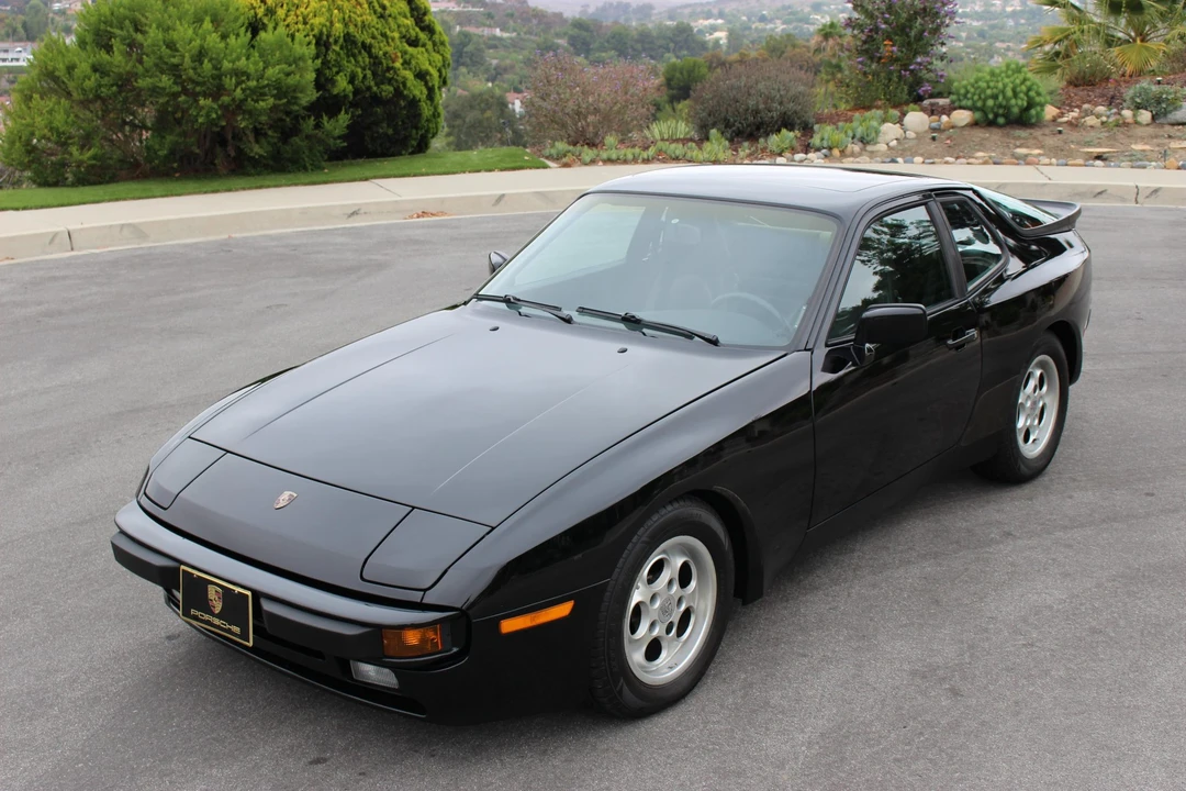 1986 Porsche 944 - Image 7 of 31