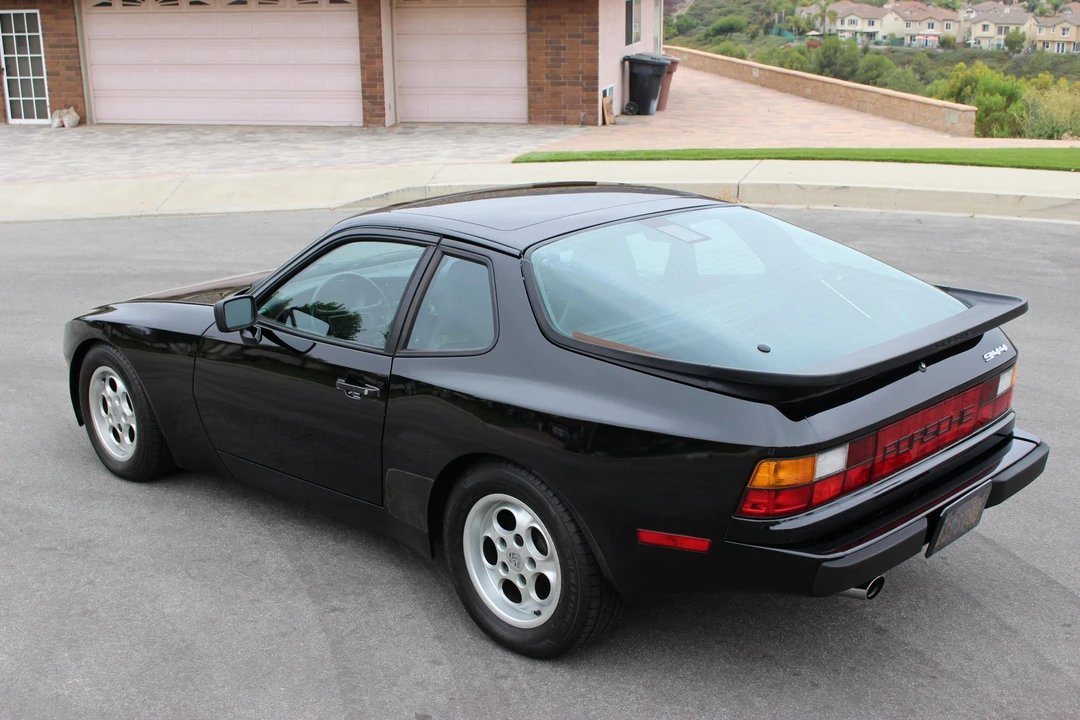 1986 Porsche 944 - Image 16 of 31