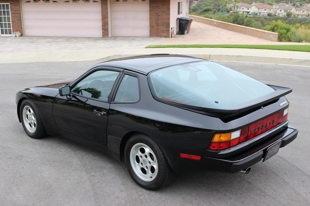 1986 Porsche 944 - Image 17 of 31