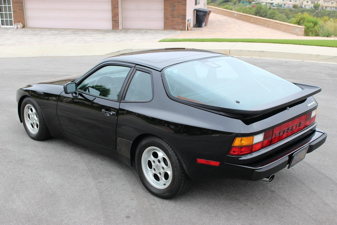 1986 Porsche 944 - Image 19 of 31