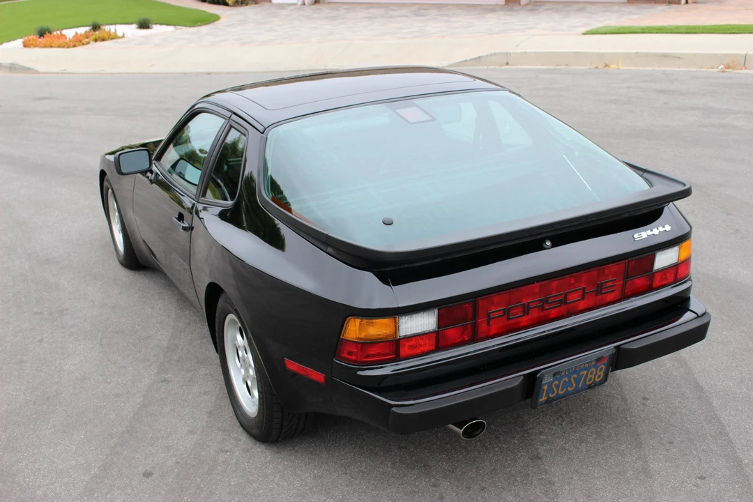 1986 Porsche 944 - Image 21 of 31