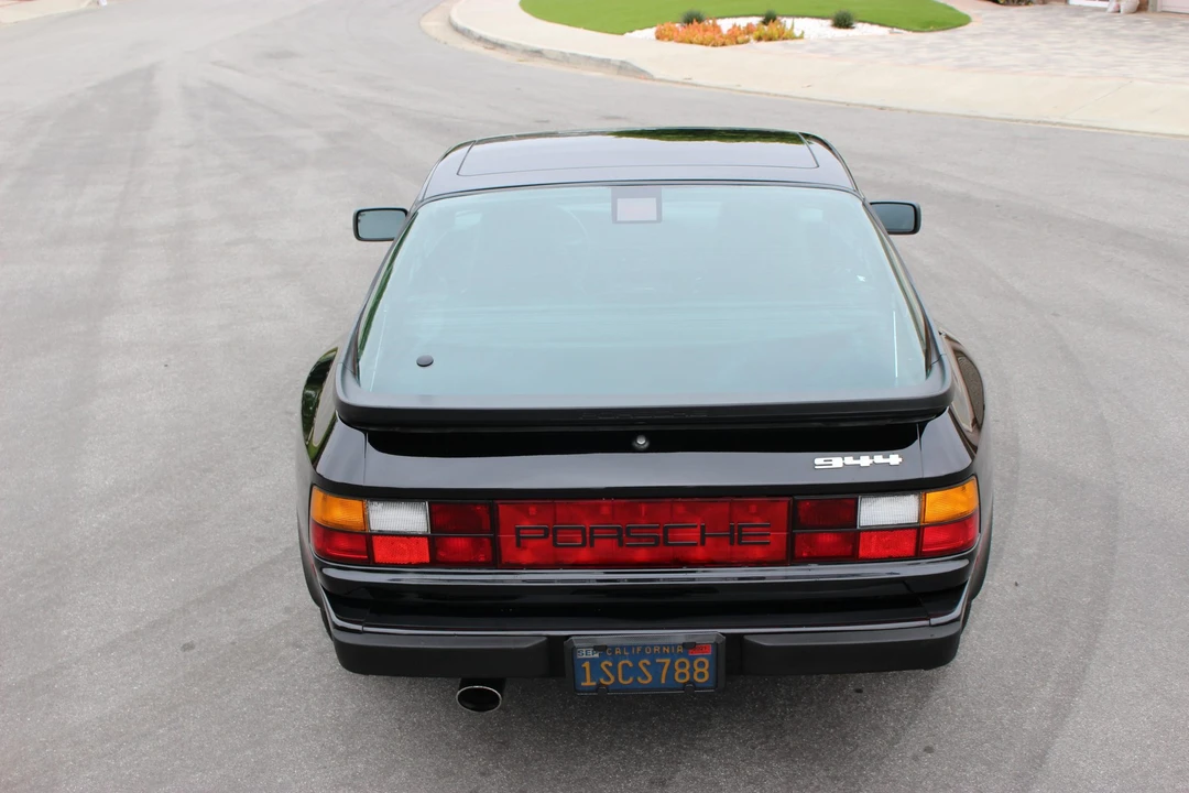 1986 Porsche 944 - Image 23 of 31