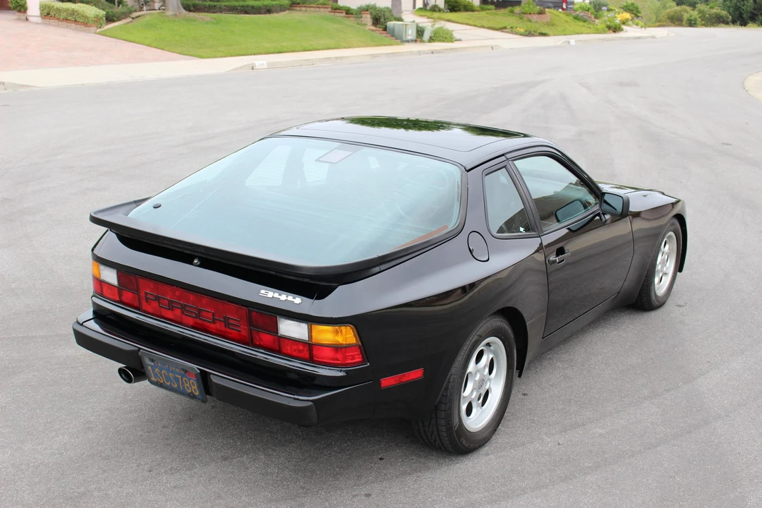 1986 Porsche 944 - Image 24 of 31