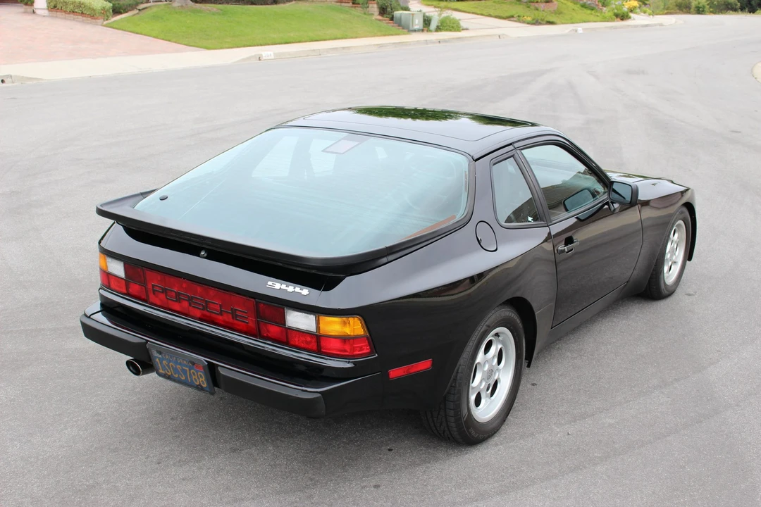 1986 Porsche 944 - Image 25 of 31