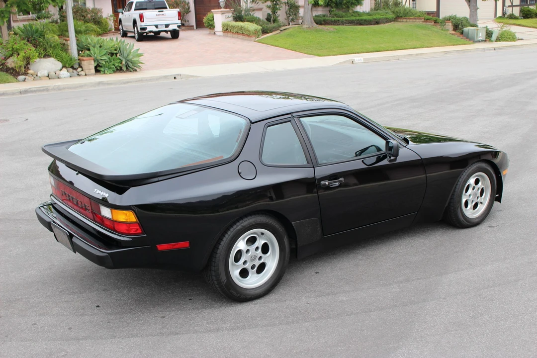 1986 Porsche 944 - Image 26 of 31