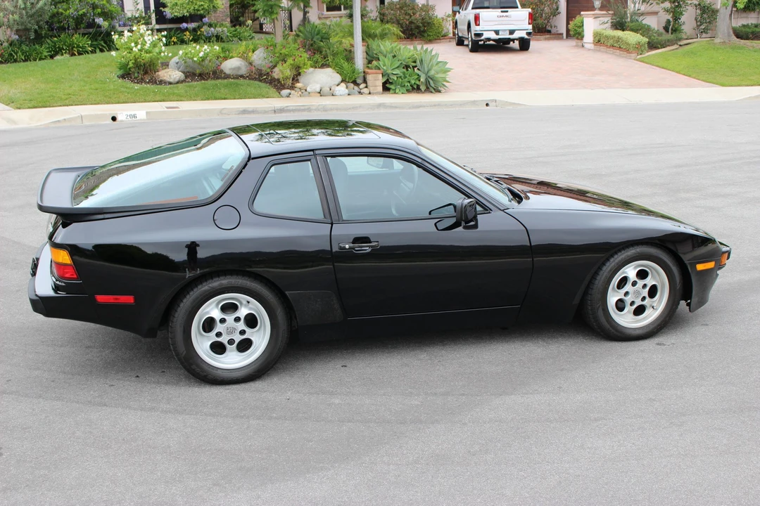1986 Porsche 944 - Image 29 of 31
