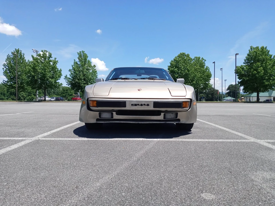 1986 Porsche 944 - Image 10 of 31