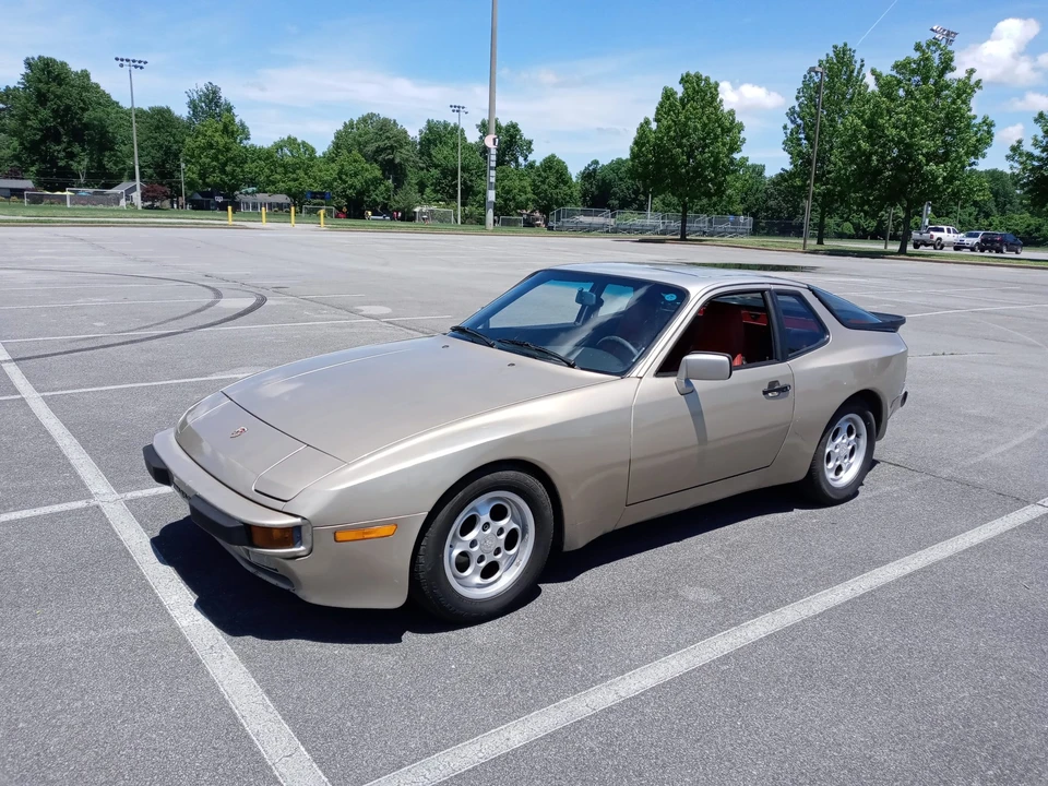 1986 Porsche 944 - Image 3 of 31