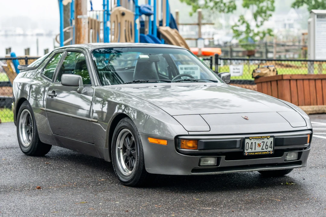 1986 Porsche 944 - Image 3 of 31