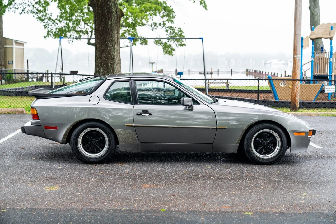 1986 Porsche 944 - Image 4 of 31