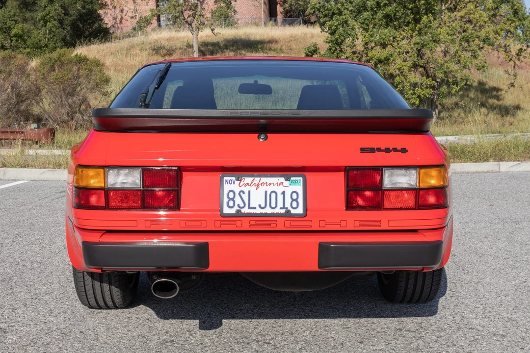 1986 Porsche 944 - Image 7 of 31