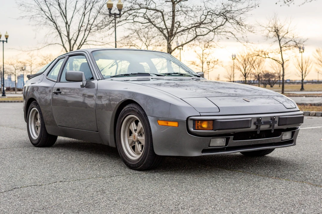 1986 Porsche 944 - Image 11 of 31
