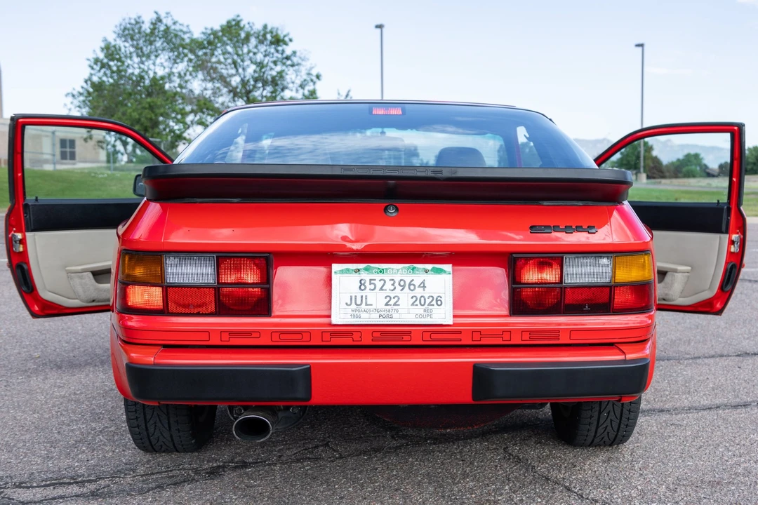 1986 Porsche 944 - Image 12 of 31