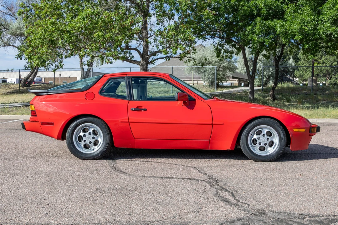 1986 Porsche 944 - Image 5 of 31