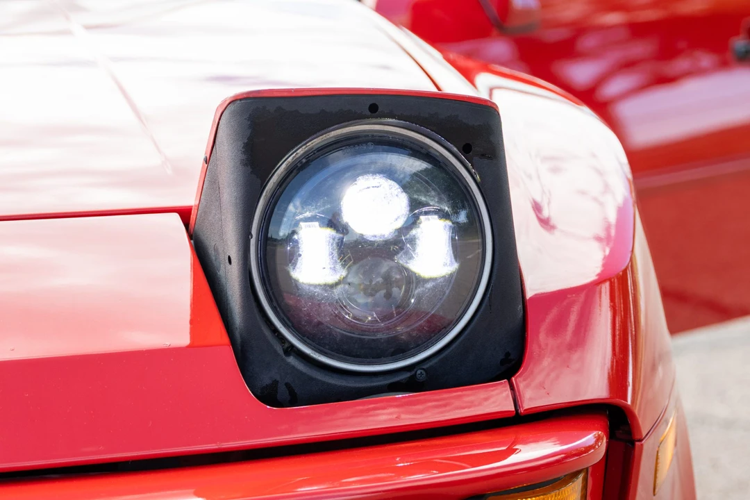 1986 Porsche 944 - Image 11 of 31