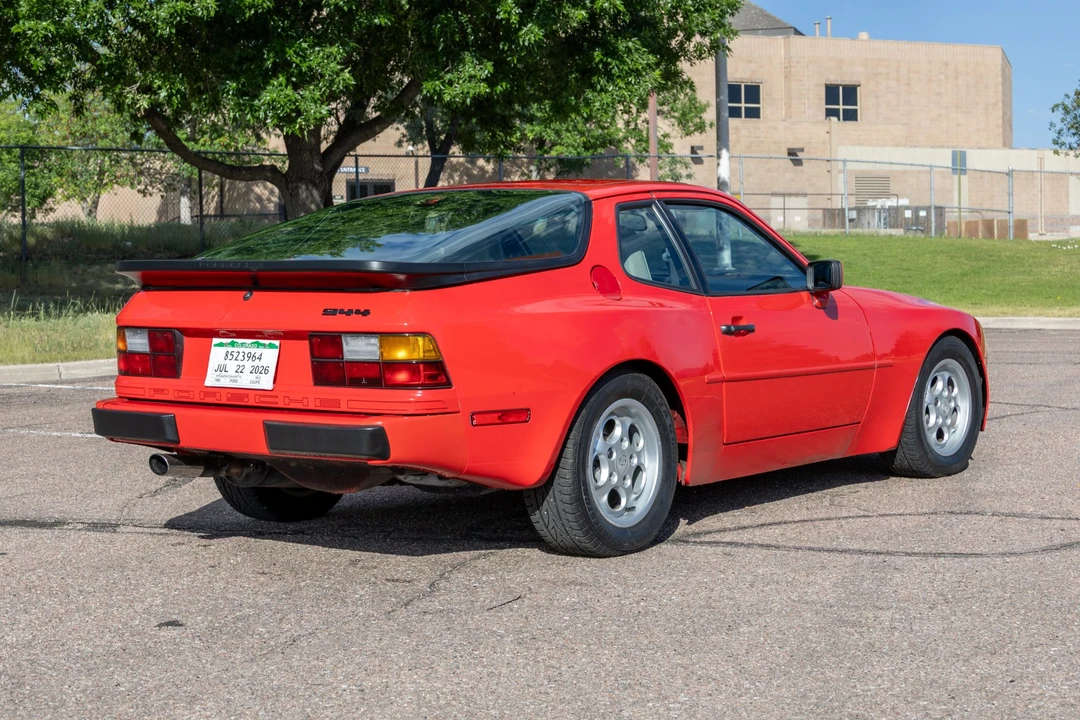 1986 Porsche 944 - Image 6 of 31