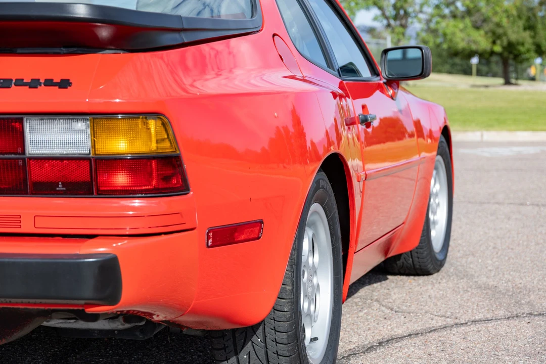 1986 Porsche 944 - Image 25 of 31