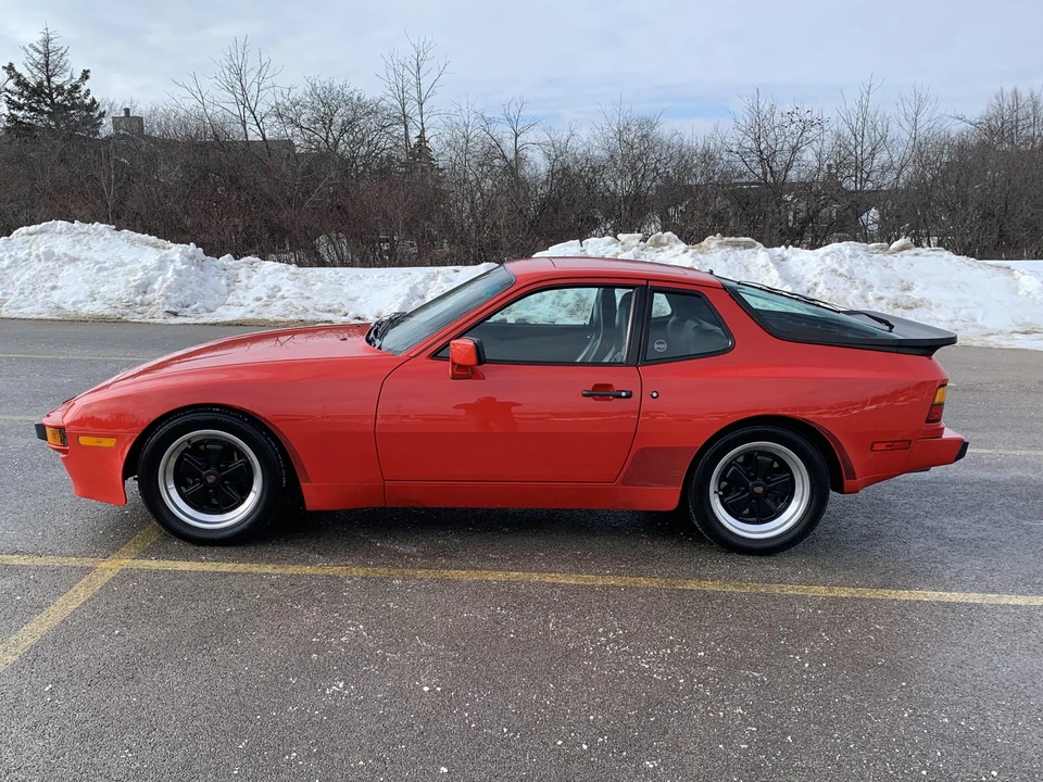 1986 Porsche 944 - Image 16 of 31