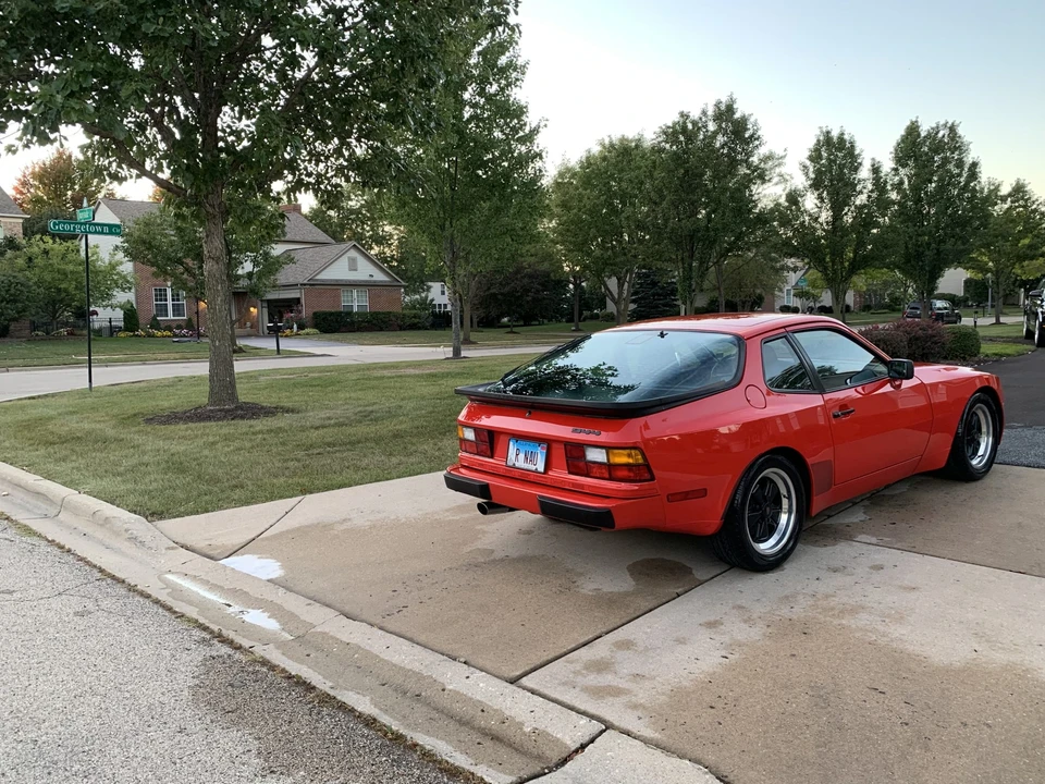 1986 Porsche 944 - Image 10 of 31