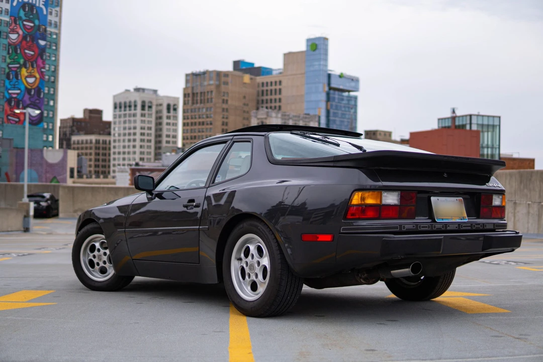 1986 Porsche 944 - Image 4 of 31