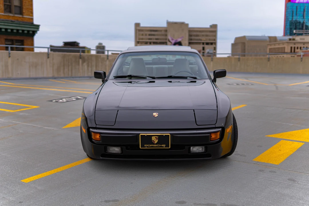 1986 Porsche 944 - Image 12 of 31