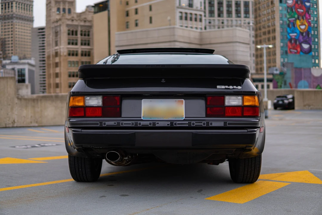 1986 Porsche 944 - Image 6 of 31