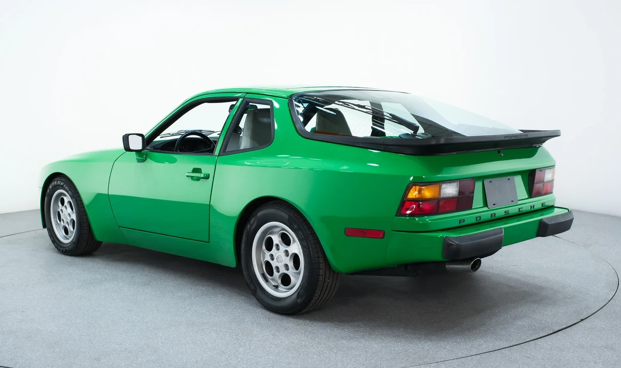 1986 Porsche 944 - Image 3 of 31