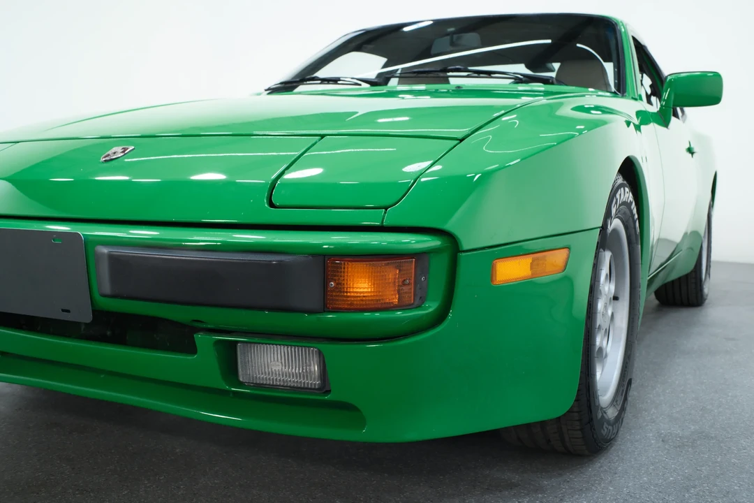 1986 Porsche 944 - Image 14 of 31