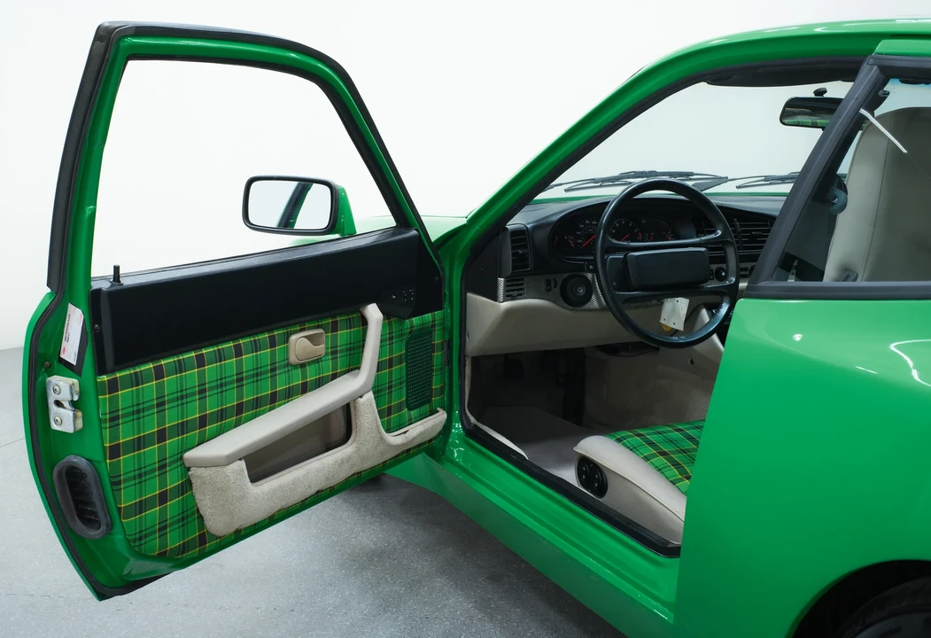 1986 Porsche 944 - Image 29 of 31