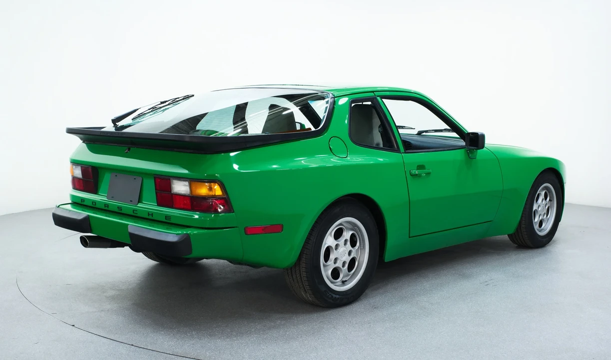 1986 Porsche 944 - Image 5 of 31