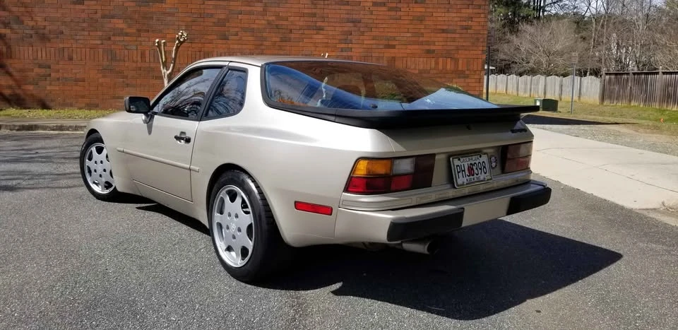 1986 Porsche 944 - Image 3 of 14