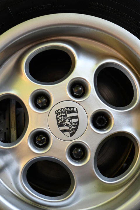 1986 Porsche 944 - Image 9 of 20
