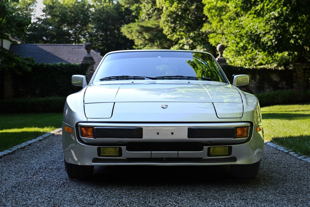 1986 Porsche 944 - Image 10 of 20