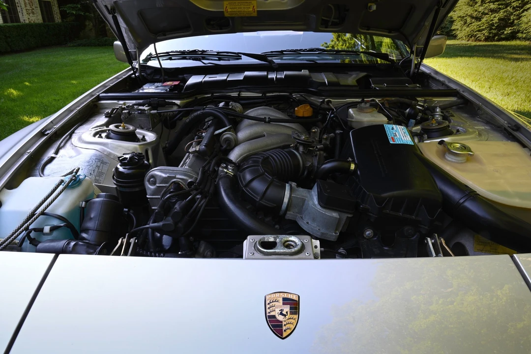 1986 Porsche 944 - Image 18 of 20