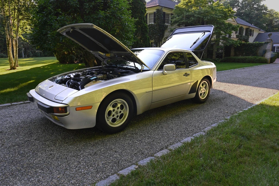 1986 Porsche 944 - Image 13 of 20