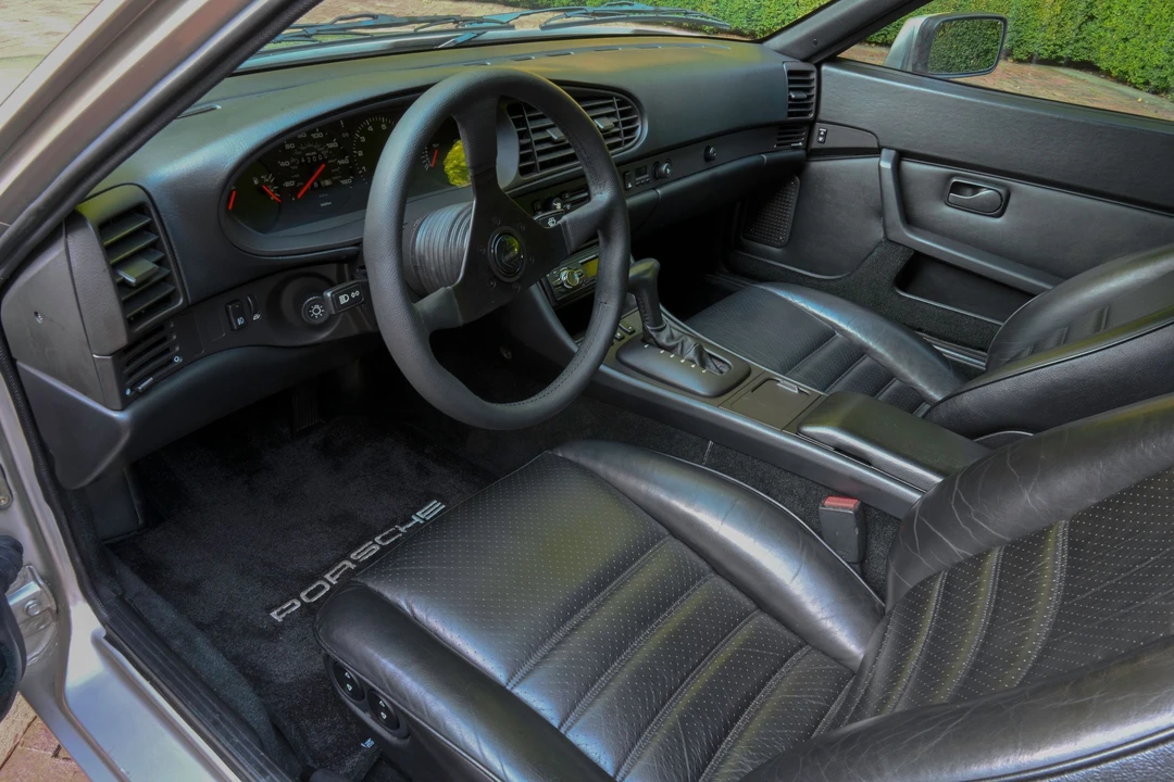 1986 Porsche 944 - Image 6 of 20