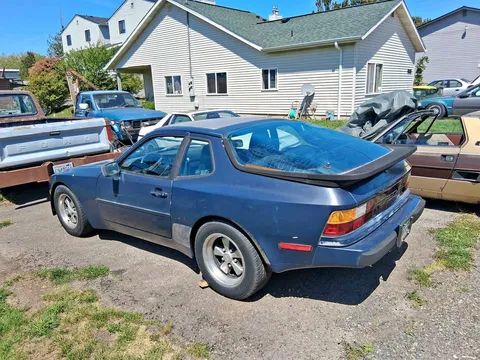 1986 Porsche 944 Base