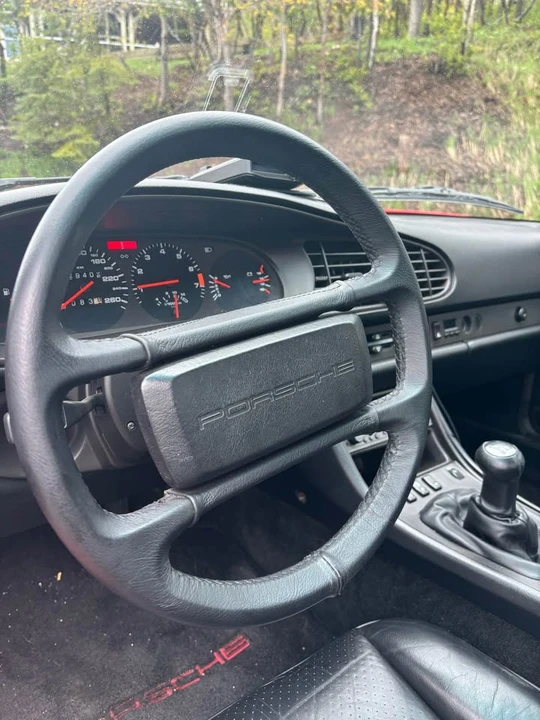 1986 Porsche 944 - Image 5 of 11