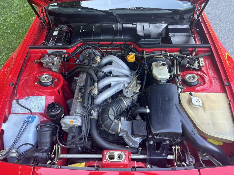 1986 Porsche 944 - Image 10 of 31