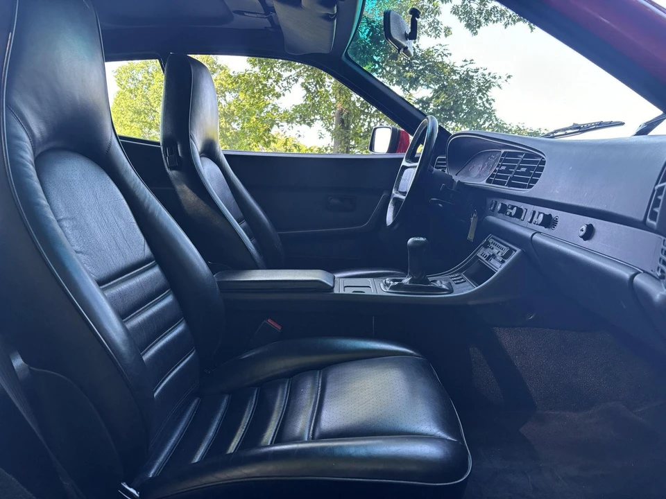 1986 Porsche 944 - Image 24 of 31