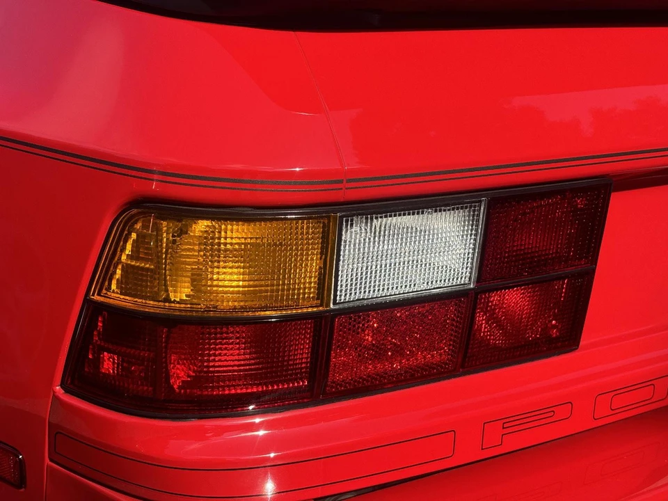 1986 Porsche 944 - Image 29 of 31