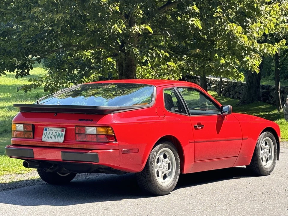 1986 Porsche 944 - Image 16 of 31