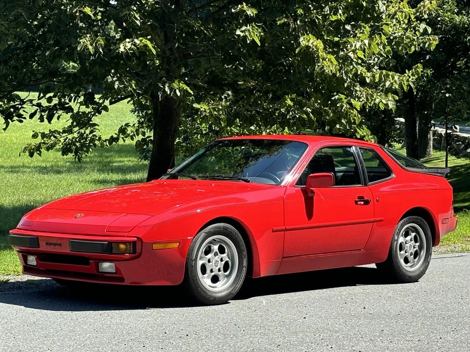 1986 Porsche 944 - Image 11 of 31